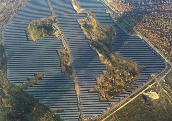 ​Společnost ČEZ v prvním pololetí zvýšila výrobu ve slunečních elektrárnách o 13 procent