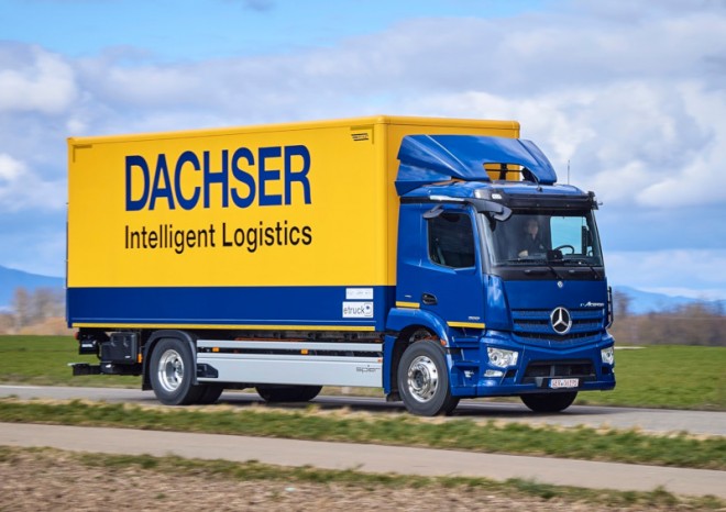 DACHSER uvádí do provozu sériové nákladní vozidlo eActros