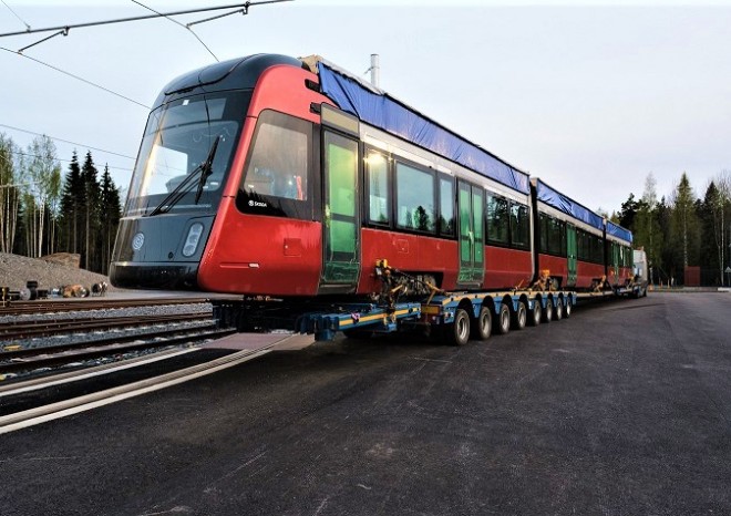 Škoda Transtech předala první tramvaj ForCity Smart Artic do finského Tampere