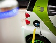 Stát hodlá do roku 2030 navýšit počet elektromobilů na statisíce