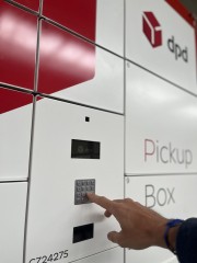 ​DPD reaguje na rušení poštovních poboček a nasazuje nové samoobslužné boxy