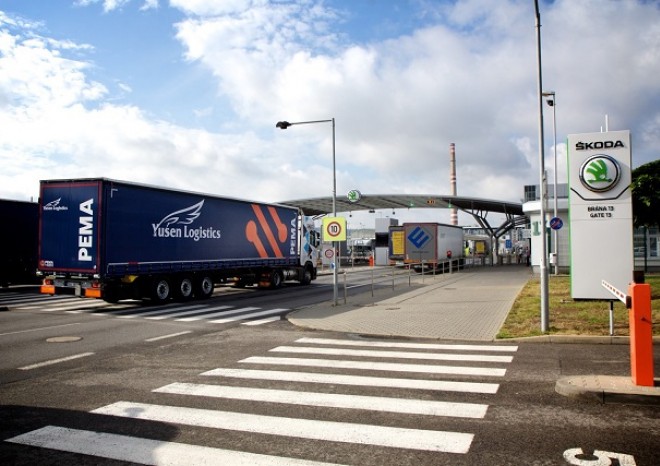 Yusen Logistics testovala pro Škodu Auto Scanii R410 LNG