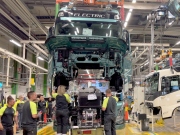 Volvo Trucks zahajuje sériovou výrobu těžkých elektrických nákladních vozidel