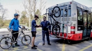 Do ulic Brna se po dvou letech vrací autobusy s cyklonosiči