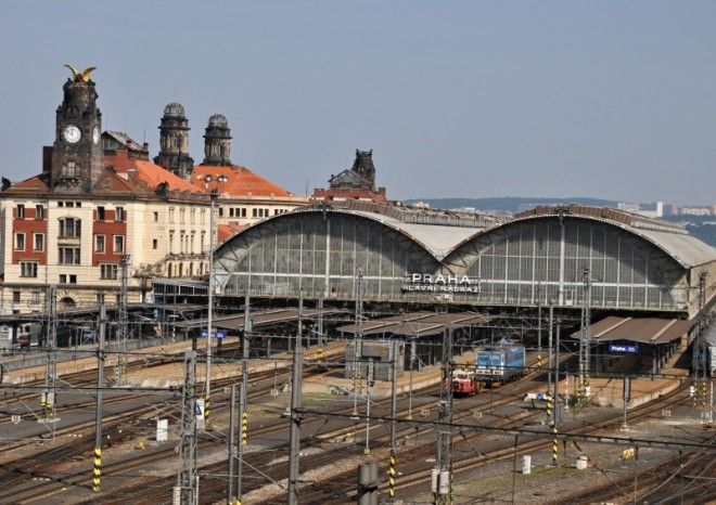 Halu pražského hlavního nádraží opraví Metrostav