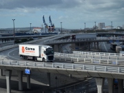 Čeští řidiči jsou v Calais ohrožováni běženci