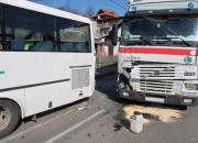 Pojistný trh v roce 2015 podrželo neživotní pojištění