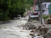 Na opravu silnic a železnic půjde zatím 3,3 miliardy Kč