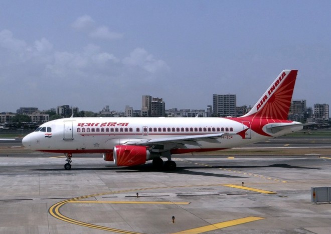 Kanada pozastavuje lety z Indie a Pákistánu kvůli nákaze mezi cestujícími