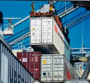 DB Schenker přepravuje kontejnery z Pardubic