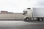 Volvo uvádí na trh vozidlo na bioplyn pro dálkovou dopravu