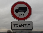 V Říčanech opět platí zákaz průjezdu kamionů