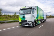 Mercedes-Benz Trucks představuje nový eActros 400 a zařazuje do nabídky mnoho nových variant