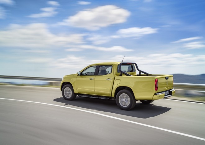 ​Začíná sériová výroba nového pick-upu Mercedes-Benz třídy X