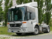 Mercedes-Benz do Prahy přivezl první tahač na CNG