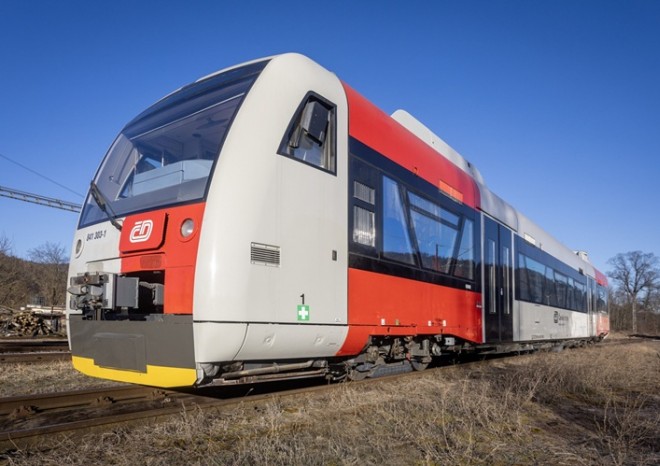 ​RegioSpidery Českých drah vyjedou brzy na další tratě, školení strojvedoucích už začalo