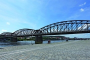 Památkáři znovu apelují na Kupku, aby zabránil bourání železničního mostu