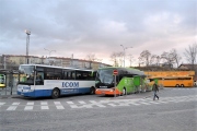 Slevy ve veřejné dopravě pro studenty a seniory jsou od dubna jen padesát procent