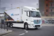 eActros s elektrickou chladicí jednotkou Schmitz Cargobull