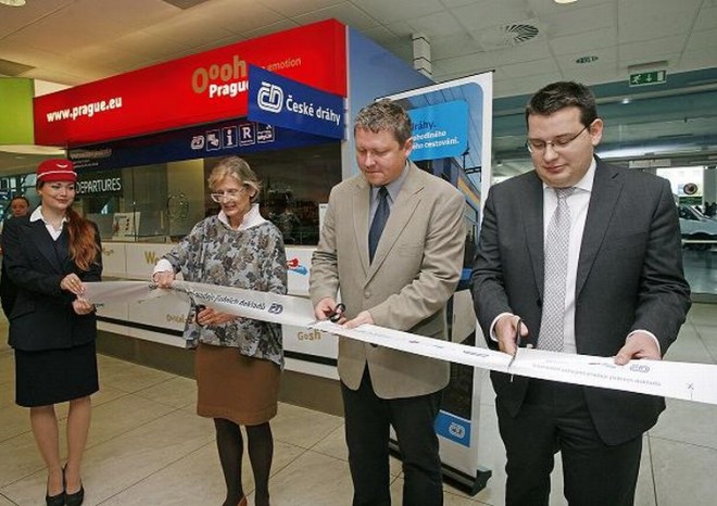 ČD otevřely prodejnu jízdenek na pražském ruzyňském letišti
