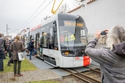 První nová tramvaj pro Prahu Škoda ForCity Plus 52T se poprvé se projela na zkušební trati
