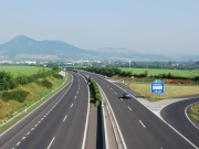 Na dálnici D8 před Prahou začíná oprava, potrvá čtyři měsíce