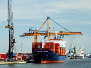 Korelace mezi spolehlivostí jízdních řádů a cenou námořní přepravy