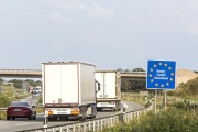 ​Plynulost toku zboží v Evropě mají podle EK zajistit tzv. zelené pruhy na hranicích