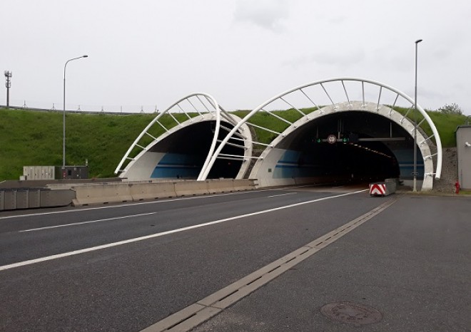 ​Začíná oprava tunelů Lochkov a Cholupice na dálnici D0