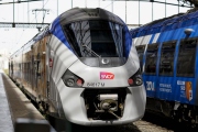 Macron chce ve Francii levné vlakové jízdné jako v Německu
