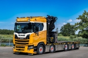 ​Nová Scania 660 S V8 s 95tunometrovým jeřábem pro Ruitenbeek Transport