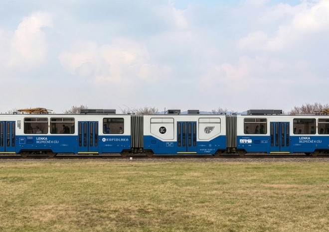 Společnost AŽD připravuje experiment vlakotramvaje, lehkého bateriového vozidla