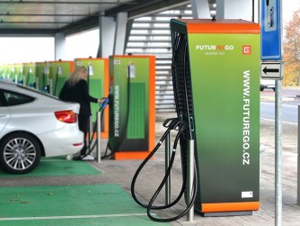 Zájem řidičů o dobíjení v síti ČEZ roste, zvyšuje se také podíl čisté elektřiny