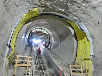 OSTROJ dodal bednění pro eskalátorový tunel metra D v Praze