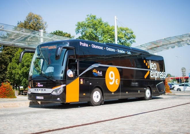​Autobusy Leo Express jezdí od dubna mezi Krakovem a Lvovem, navazují na spoje do Varšavy a Česka
