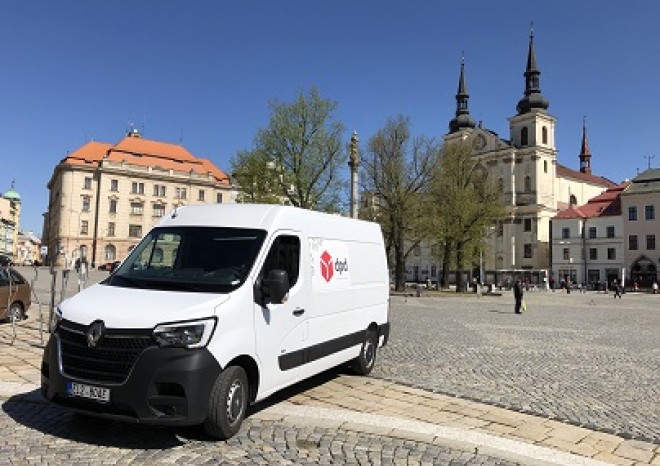 Direct Parcel Distribution otestovala dvě elektrické dodávky značky Renault