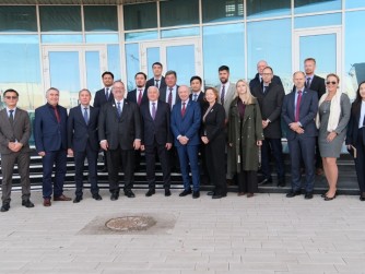 Kazachstán modernizuje železnice a letiště, české firmy chtějí být u toho