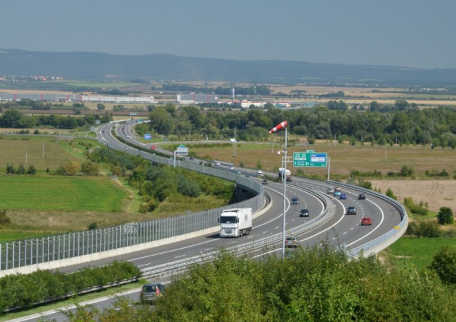 Ministerstvo dopravy plánuje zpoplatnit nové úseky dálnic od příštího roku