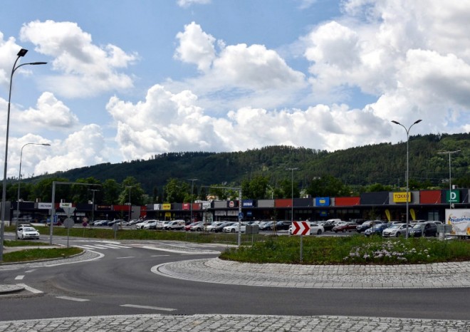 Loni v ČR přibylo přes 60 000 metrů čtverečních retail parků