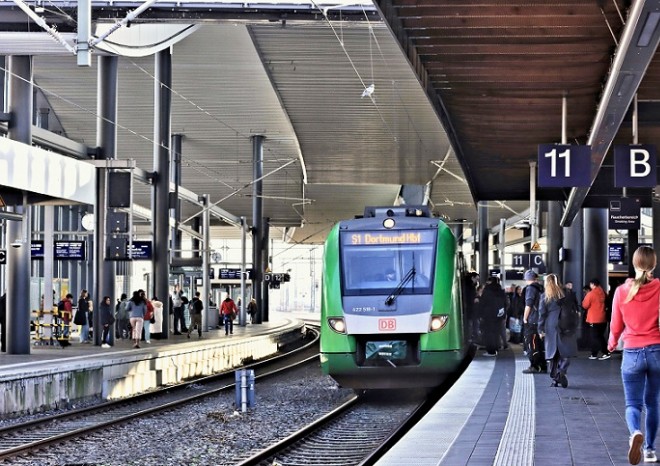 ​Allianz pro Schiene: Po třech letech jednotné jízdenky Deutschlandticket je stále co zlepšovat