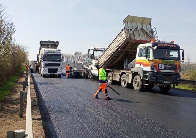 Hradecký kraj letos zvýší investice do silnic na 1,8 mld. z 1,4 mld. v roce 2023