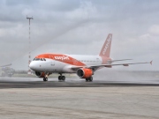 Společnost easyJet vypravila první let na lince  mezi Prahou a Barcelonou