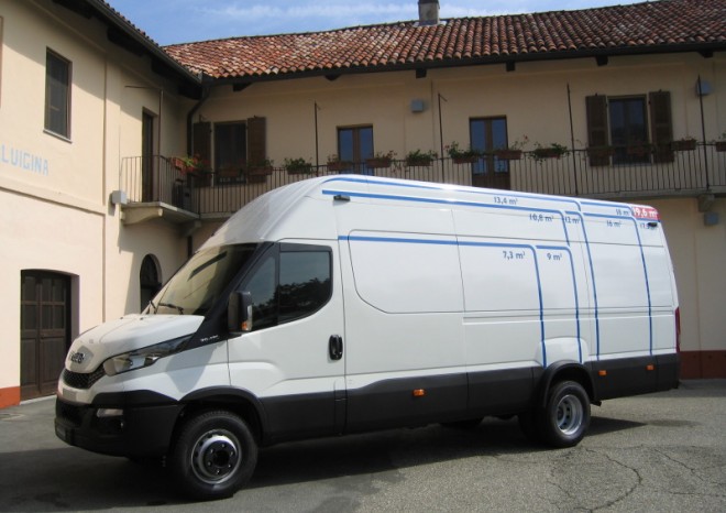 Na stánku Iveco zazářil nový model Daily