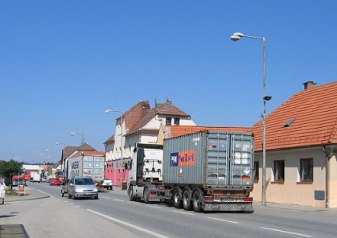 ​Obce by do řízení o překročení limitů hluku mohly patřit od července 2023