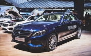 Podle stratéga Mercedesu brzký konec spalovacích motorů rozhodně nehrozí