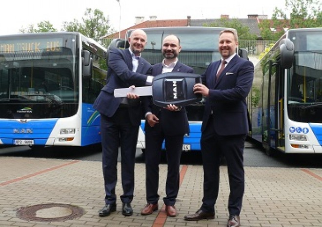 Dopravu v Plzeňském kraji bude zajišťovat také 92 autobusů MAN Lion’s City LE