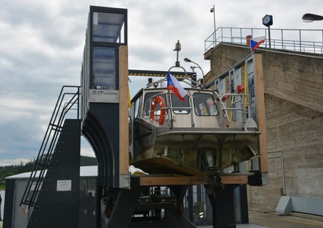 ​Modernizovaný výtah na Orlické přehradě prodlouží plavební sezonu a převeze i větší lodě