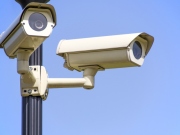 Nejúčinnější je kombinace fyzické ostrahy s elektronickým monitoringem a bezpečnostními systémy