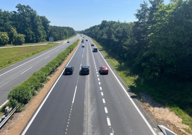 ​ŘSD dokončilo opravu dálnice D11 u Poděbrad
