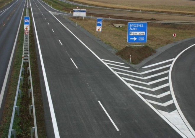 Kraje a obce projednaly další variantu propojky dálnic D7 a D8